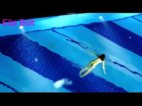 ❤️ मी पाहणे थांबवू शकत नाही, तरुण गोरा ELLA BOLT रिसॉर्ट पूलमध्ये नग्न पोहताना पकडला गेला गुदद्वारासंबंधीचा व्हिडिओ mr.loanworld.top वर